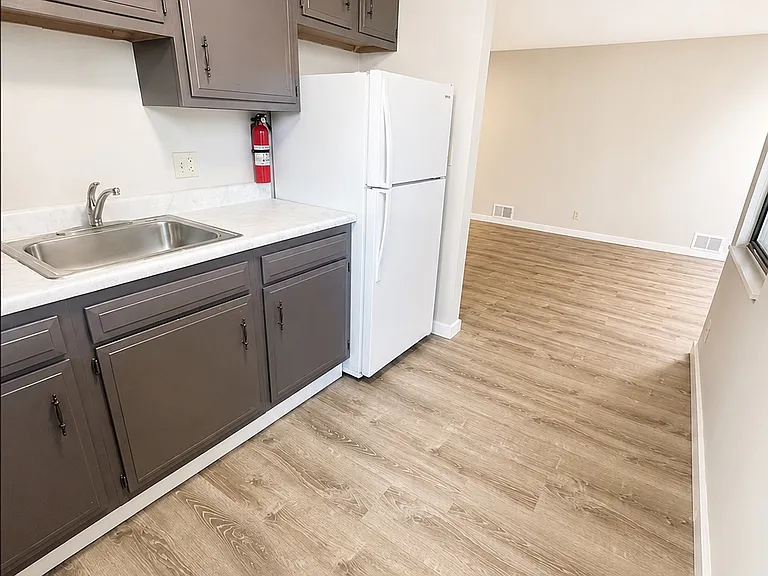 321 Ella St #10 — Photo 2