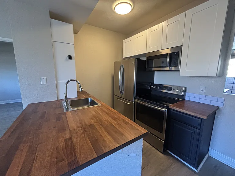 5122 S Jones Blvd #108 — Photo 10