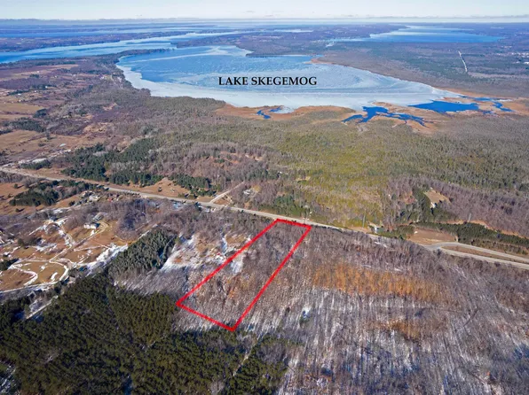 V/l W #M-72, Williamsburg, MI 49690