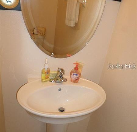 4th image of 2204 Seven Oaks Dr