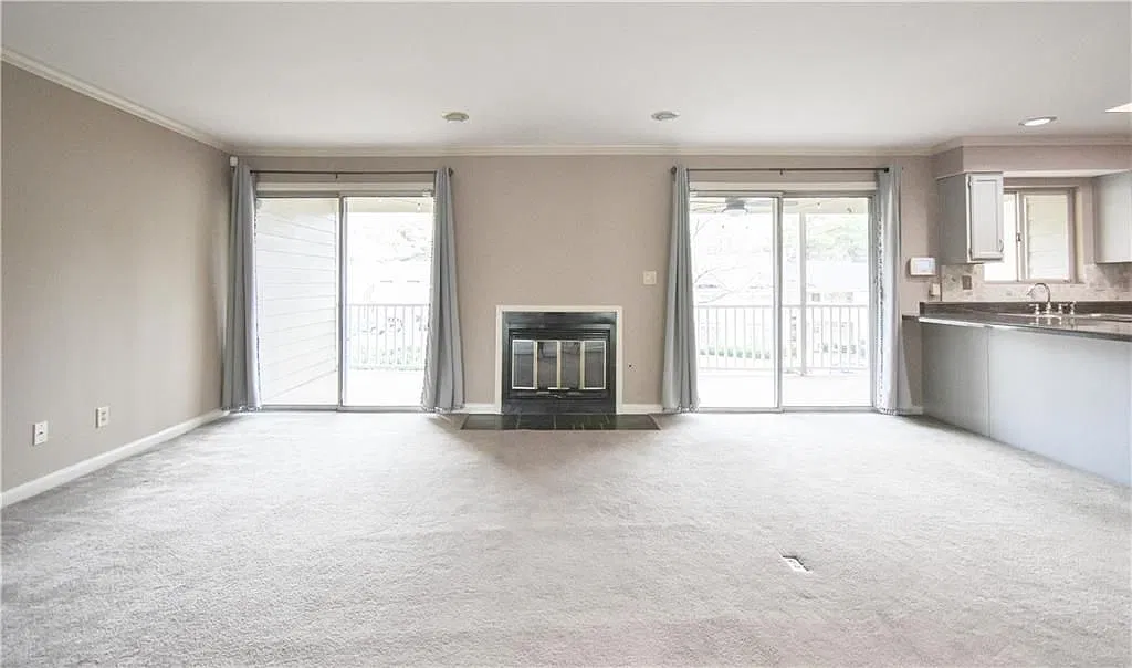 2 bed, 2.0 bath, 1282 sqft, $1,600 — Photo 2
