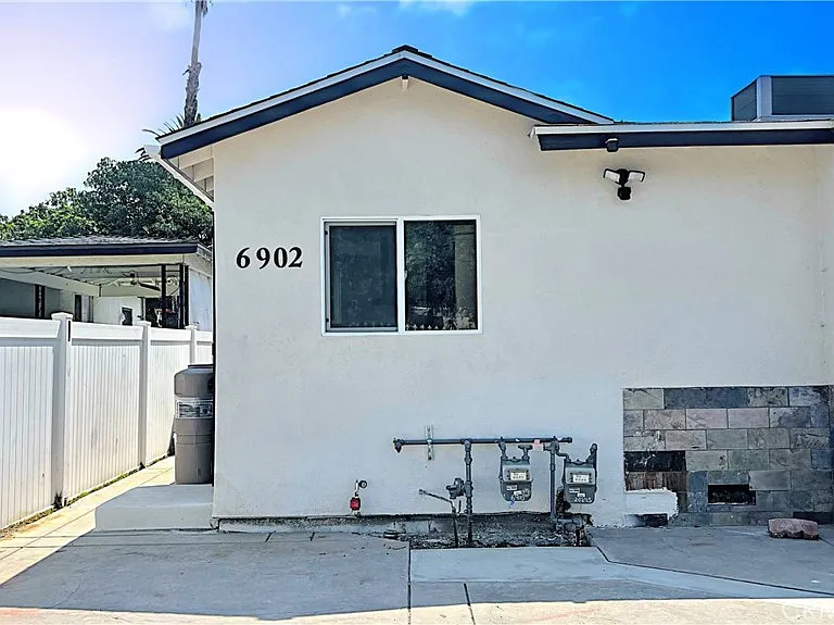 6900 Oso Ave — Photo 6