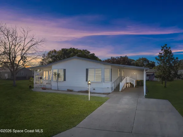 907 Yew St, Barefoot Bay, FL 32976