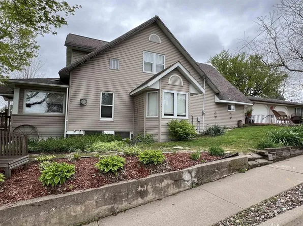 214 North Main Street, Patch Grove, WI 53817