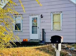 1217 6th St SW, Minot, ND 58701