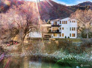 23215 Columbia Pointe Ln, Orondo, WA 98843