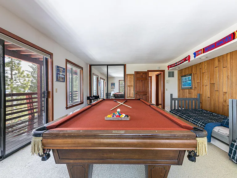 8954 Crest Dr — Photo 23