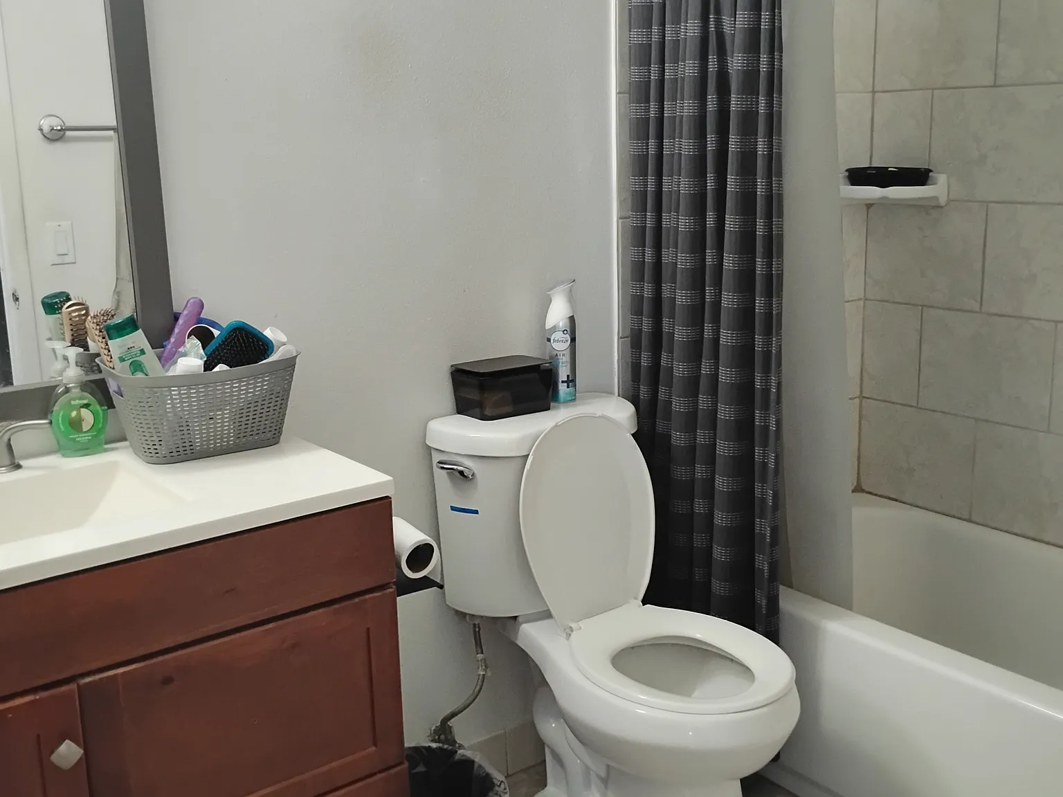 2 bed, $1,000 — Photo 4