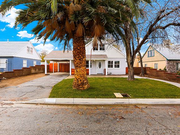 2nd image of 44227 Hardwood Ave