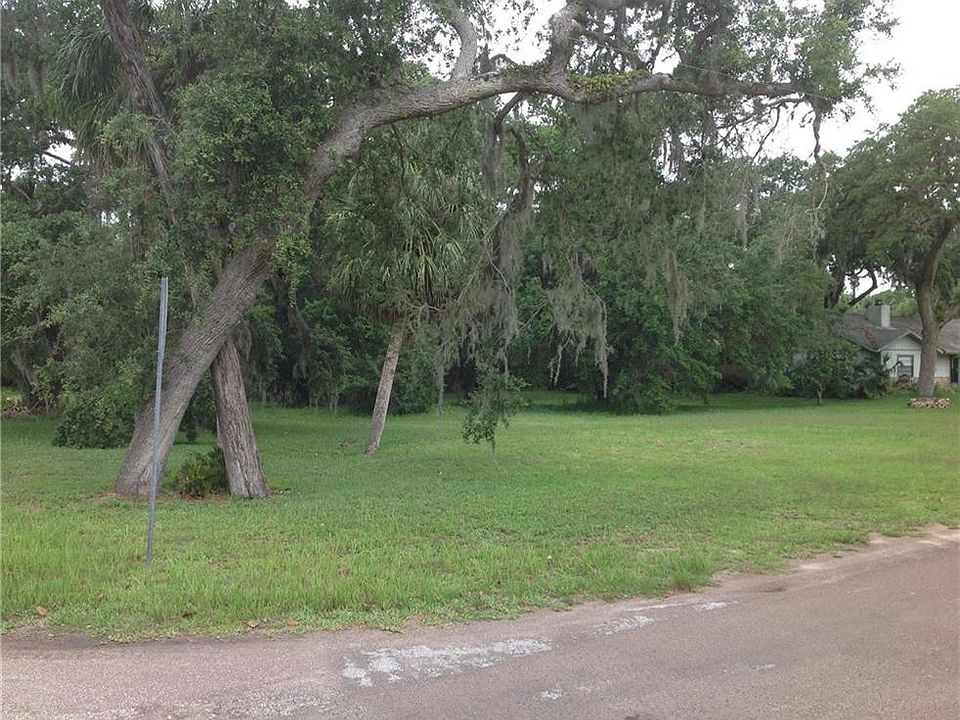 2nd image of 11699 W Waterway Dr