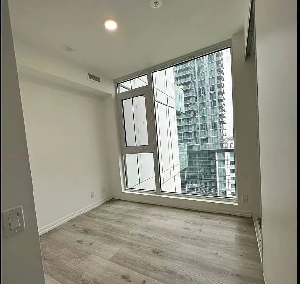 7890 Jane St #1112 — Photo 7