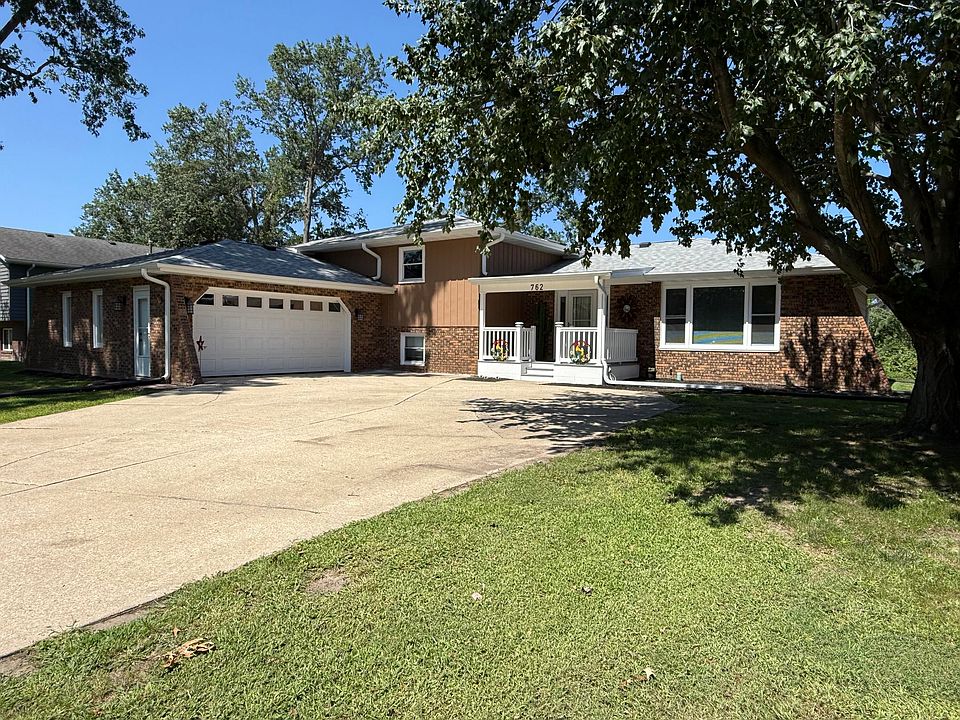 1st image of 762 Dunewood Dr