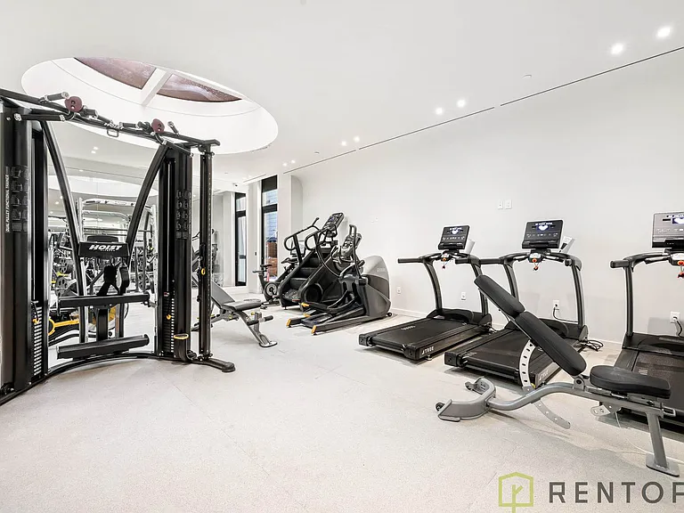 210 Greenpoint Ave #6C — Photo 9