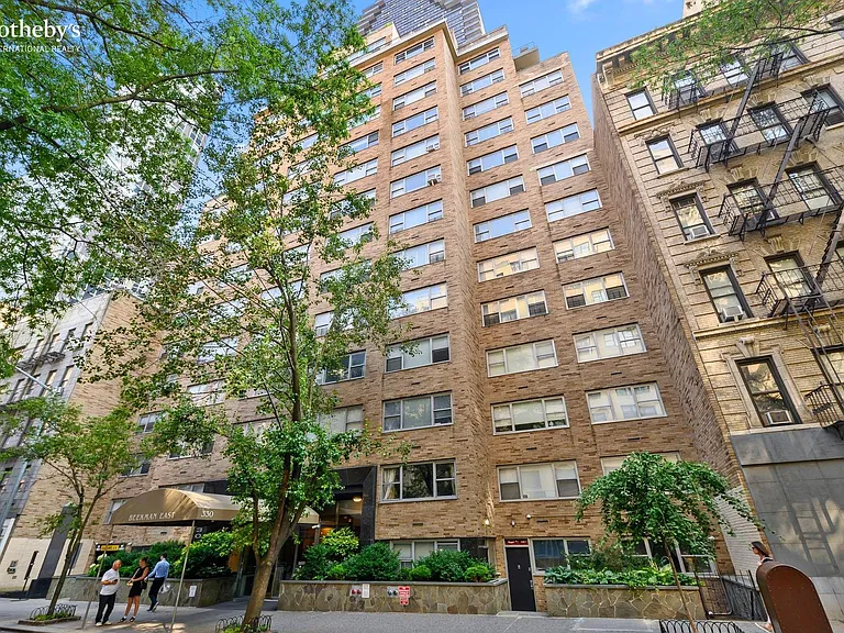 330 E 49th St #11L — Photo 6