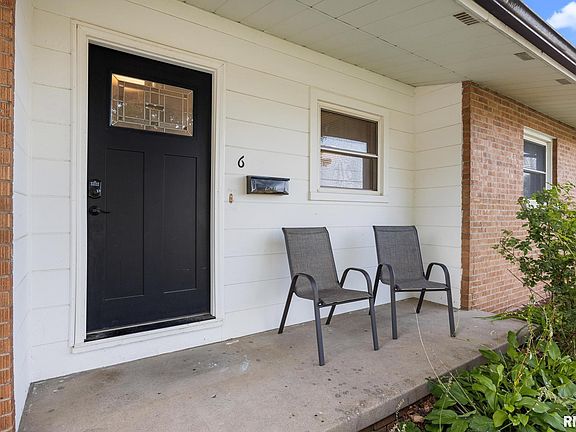 4th image of 6 Foster Ct