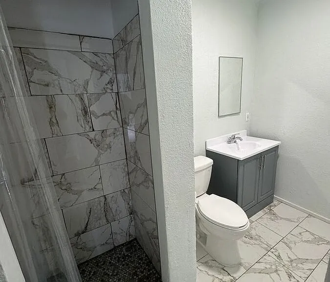 1344 S Hudson Ave — Photo 18