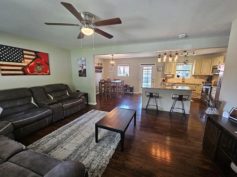 103 N Hill Ct — Photo 3