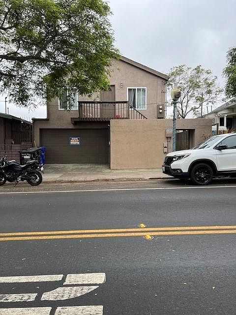 1st image of 2134 Fern St
