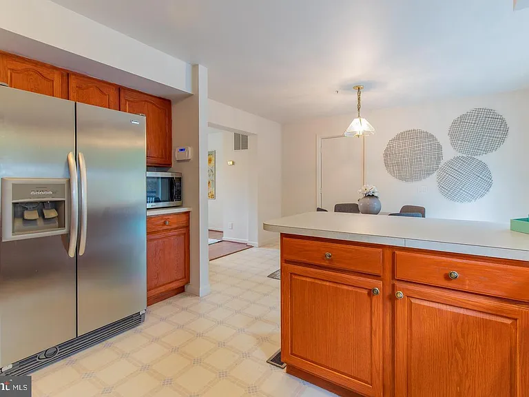 2024 Evansdale Dr — Photo 15