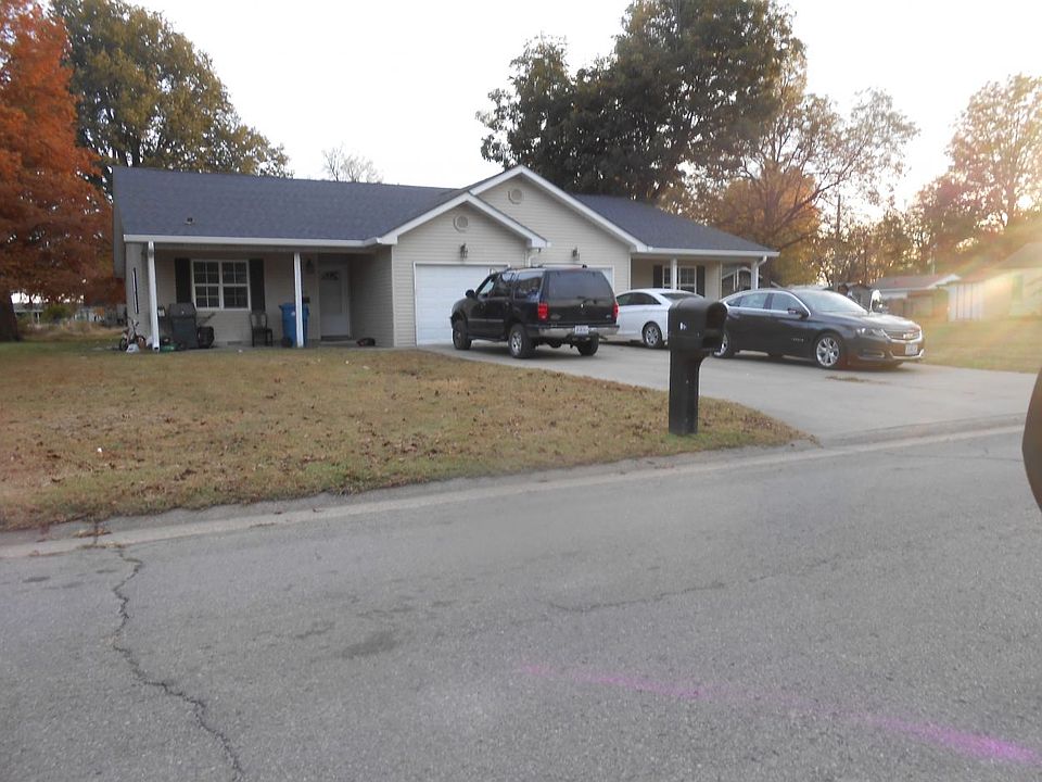1st image of 916A And 916b Mill St