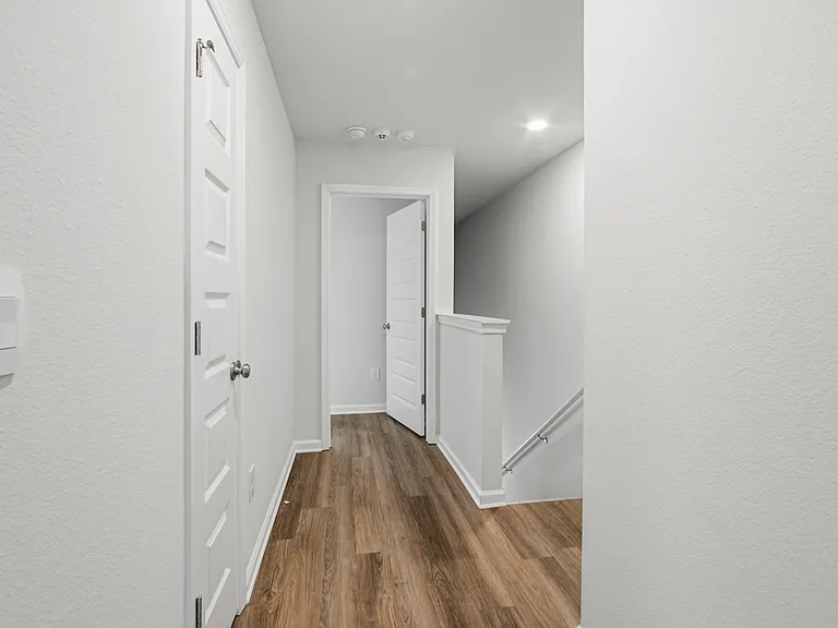 17490 Jakes Dr — Photo 29