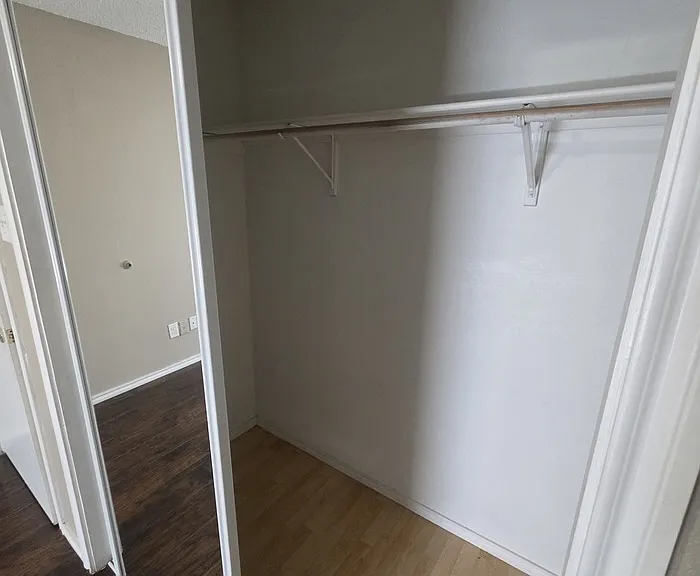 707 Devonian Dr — Photo 26