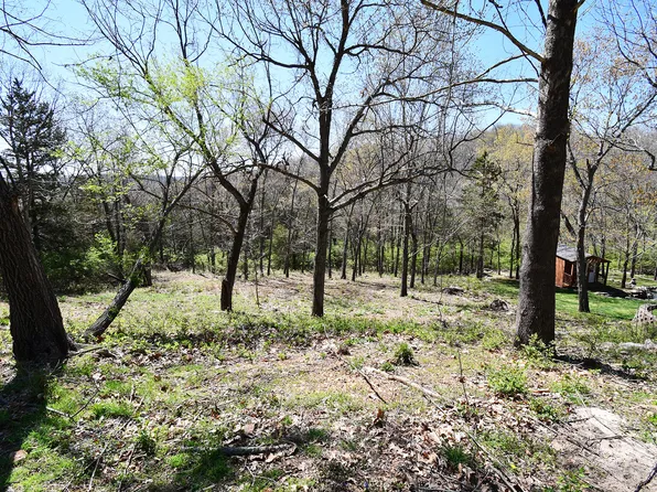 1532 E River Oaks Lane, Springfield, MO 65804