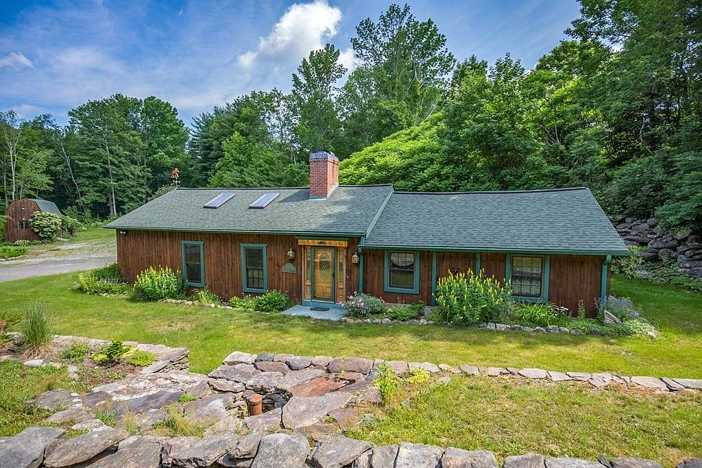 1542 Main Rd Granville MA 01034 Zillow   9862c92f8961d3da5d0d81d13f905d78 Cc Ft 1536 