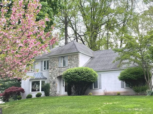 15 Calvert Cir, Paoli, PA 19301