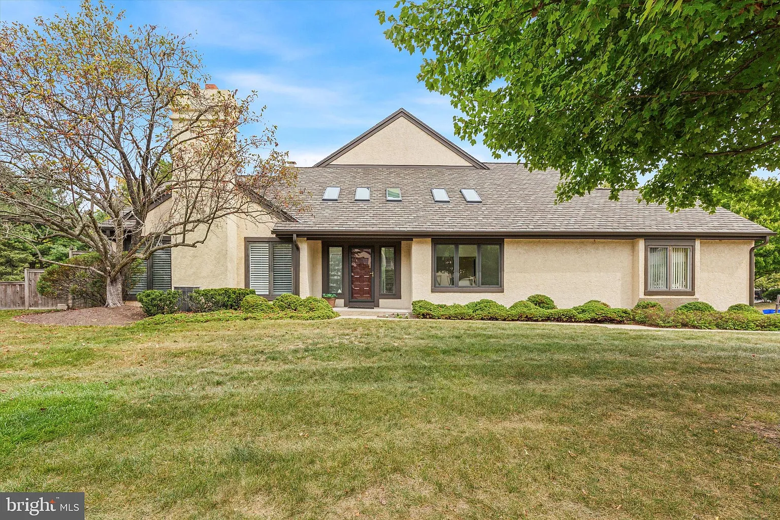 967 Hedgerow Ct photo 1