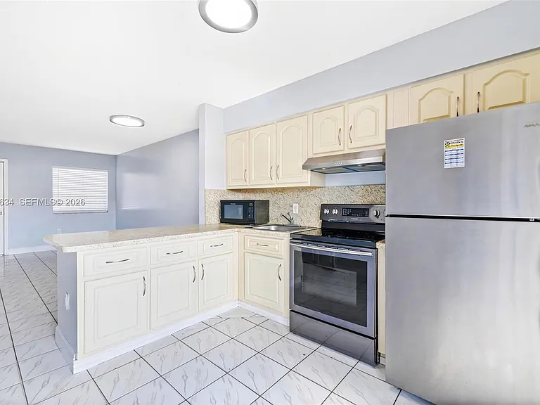 5400 W 21st Ct #402 — Photo 3