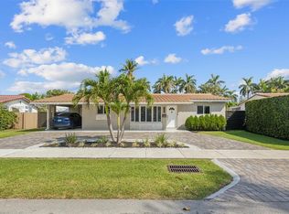 1017 NE 3rd St, Hallandale Beach, FL 33009