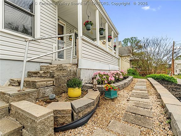 2nd image of 218 Forest Cir