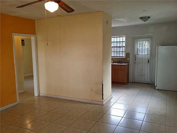 5th image of 1070 Fisherman St