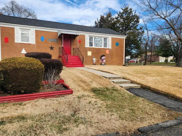 5004 McKinley St, Temple Hills, MD 20748