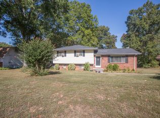 7615 Clearwater Rd, Hixson, TN 37343