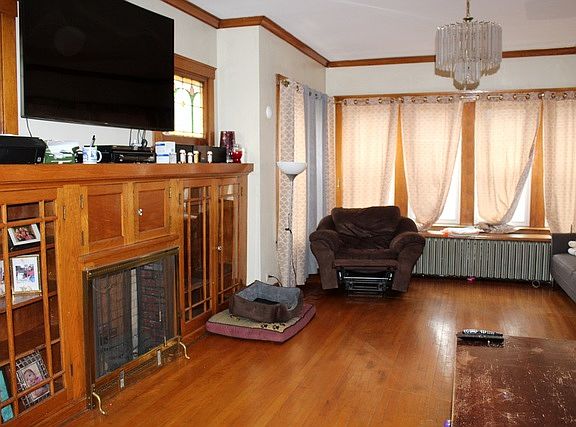 4th image of 3139 N Keating Ave