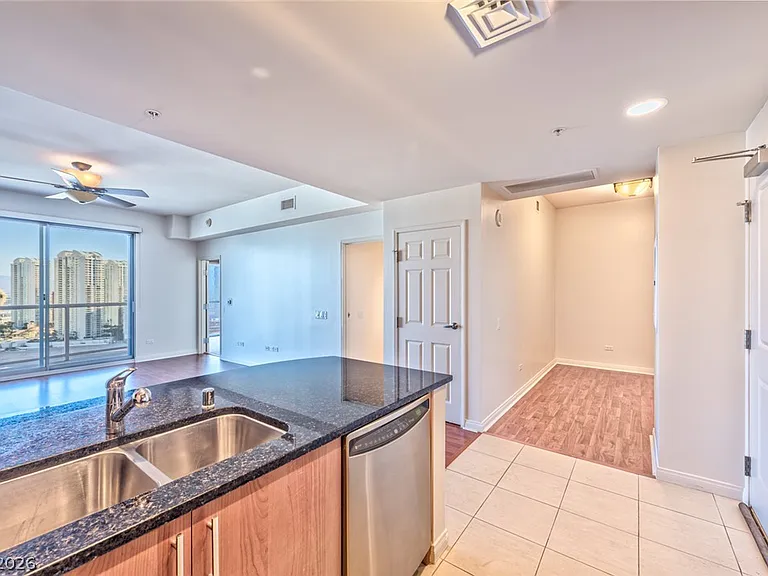 200 W Sahara Ave #2507 — Photo 2