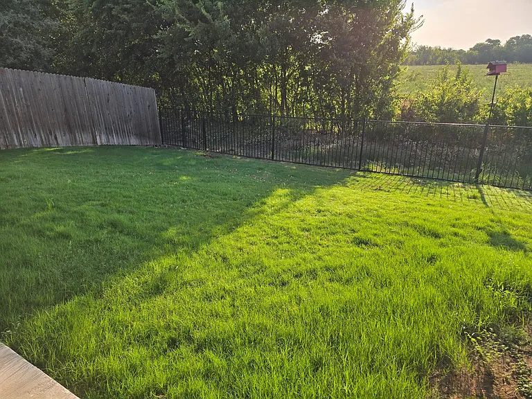 7608 Rothbury Dr — Photo 33