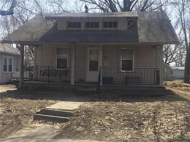 1st image of 805 W 77th St