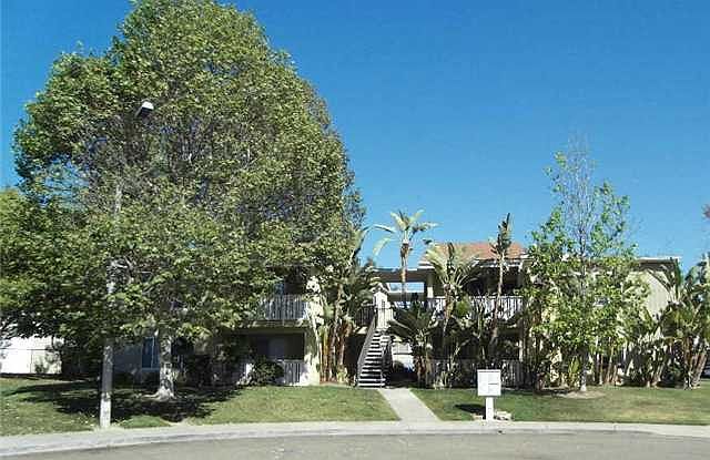 1st image of 2561 White Oak Pl APT 2