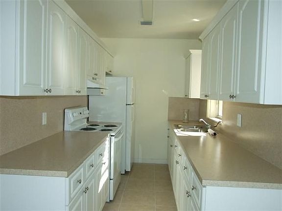 4th image of 1266 NE 179th St