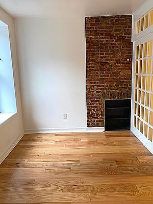 4th image of 326 W 47th St APT 3C