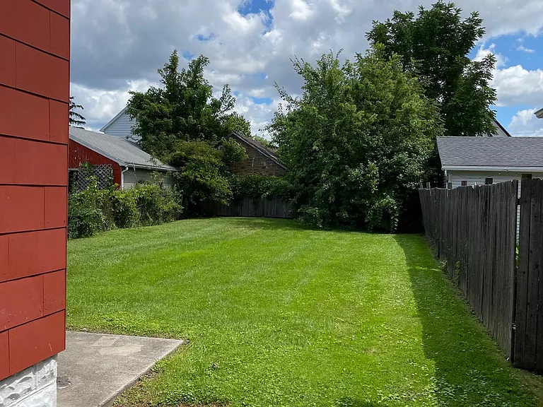 43 Harriet Ave — Photo 16