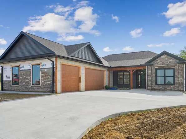 120 Howard Ave, Swisher, IA 52338