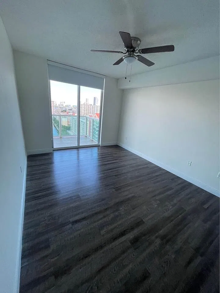 17000 N Bay Rd — Photo 3
