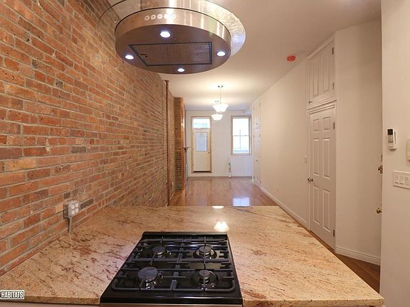 3rd image of 180 Greenpoint Ave APT 1L