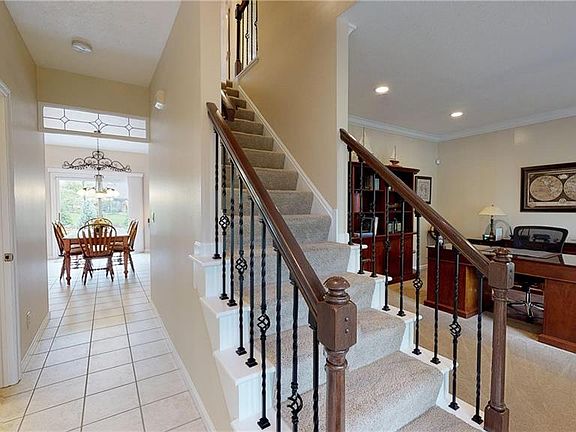 2nd image of 8660 Scenicview Dr