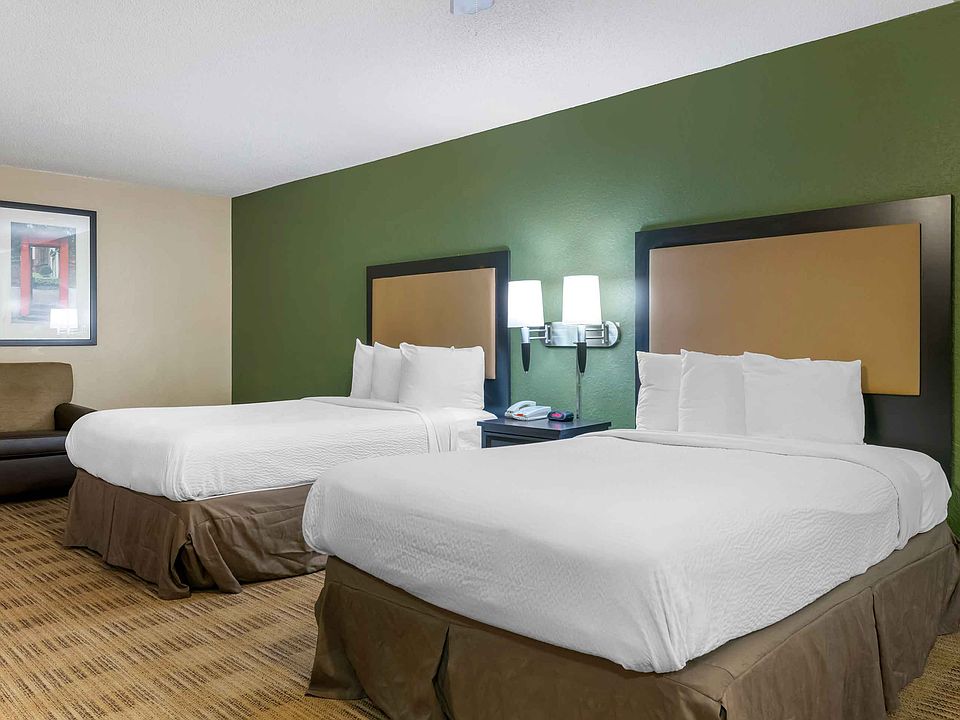 Deluxe Studio - 2 Full Beds