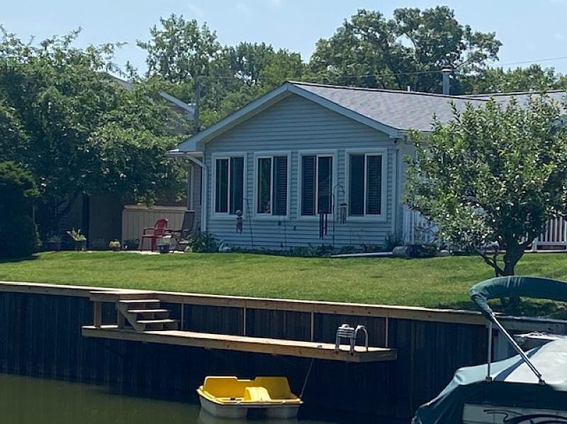1st image of 9166 Drury Ln